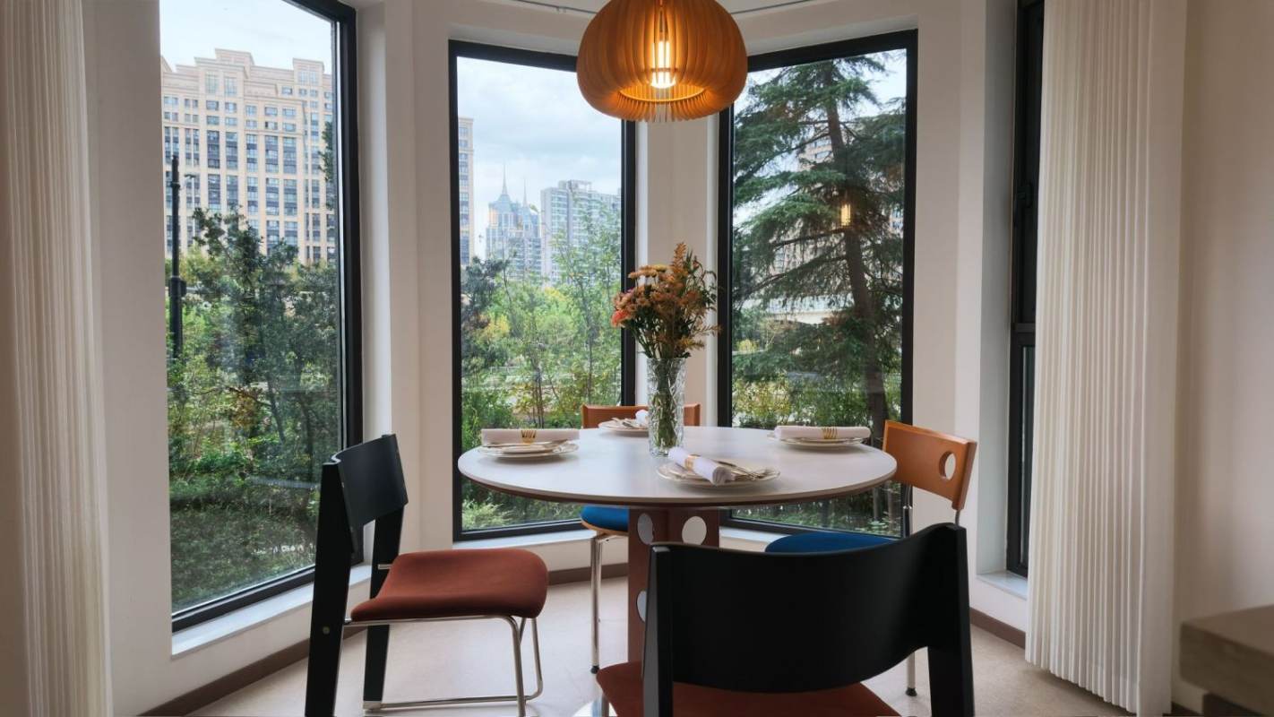 Housing image — Dining Area