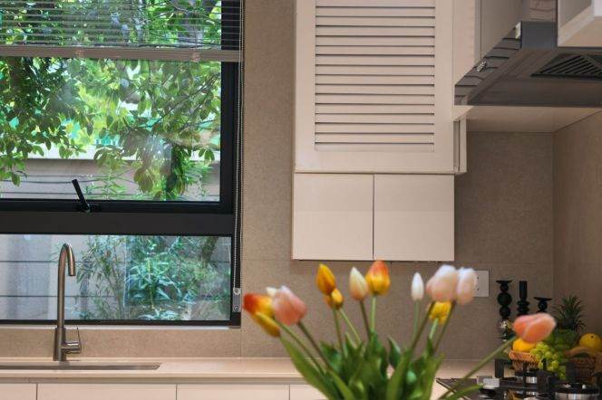 3BR Lane House in Hongqiao CBD with Green View