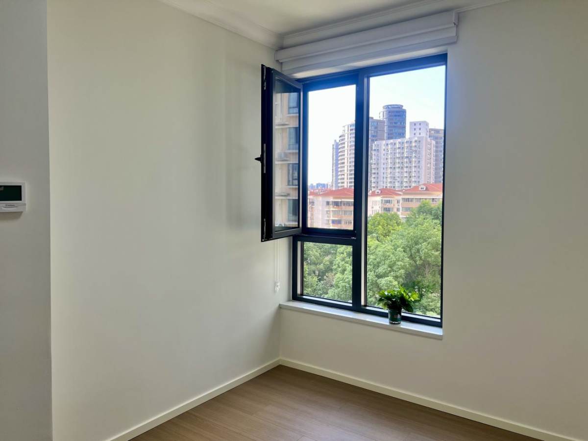 Housing image — Bedroom