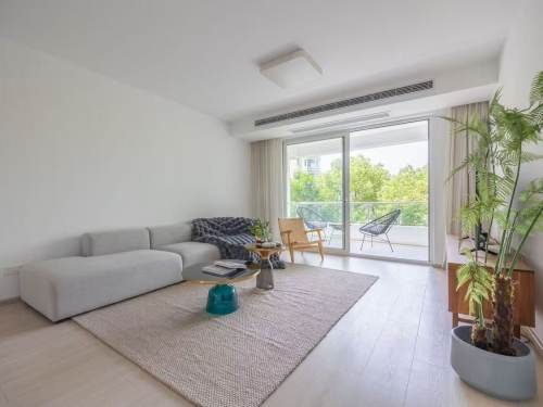Housing image — Living Room