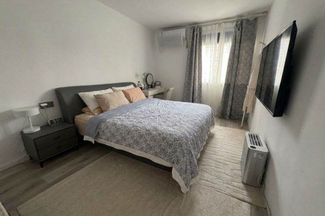 2BR Apartment near Zhongshan Park (L2/L11)