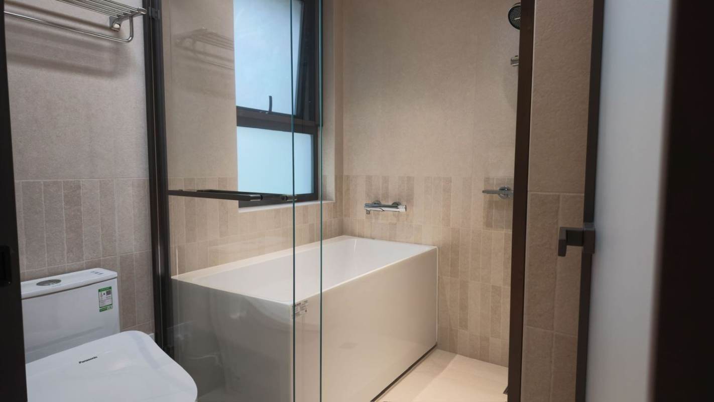 Housing image — Bathroom