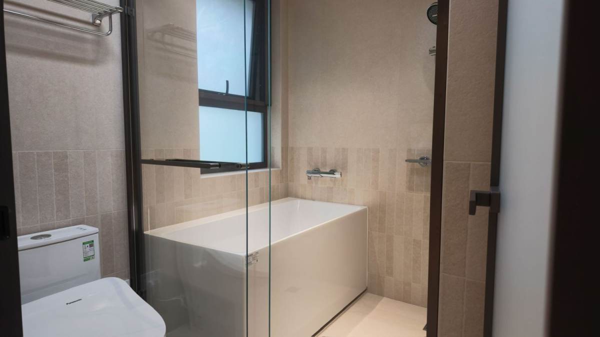 Housing image — Bathroom