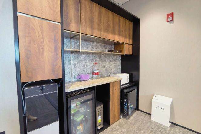 Spacious Studio Office at Moho Mall