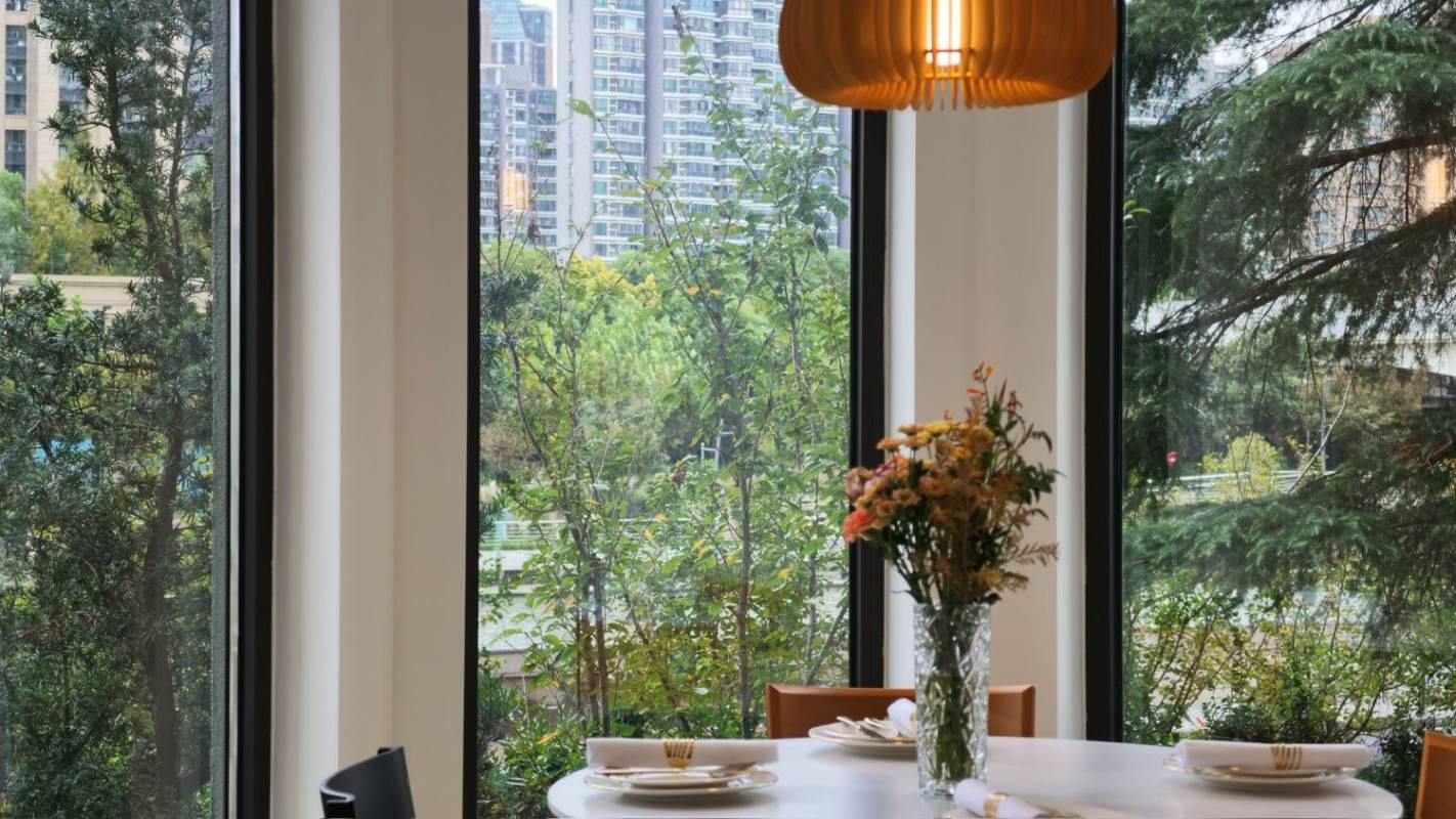 Housing image — Dining Area