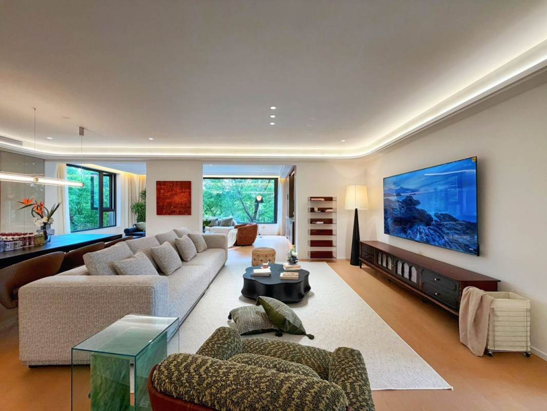 Housing image — Living Room