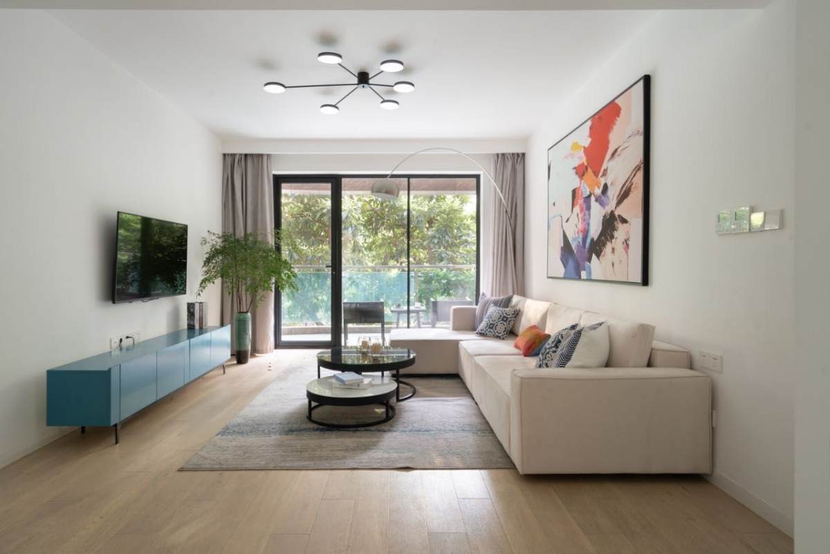 Housing image — Living Room