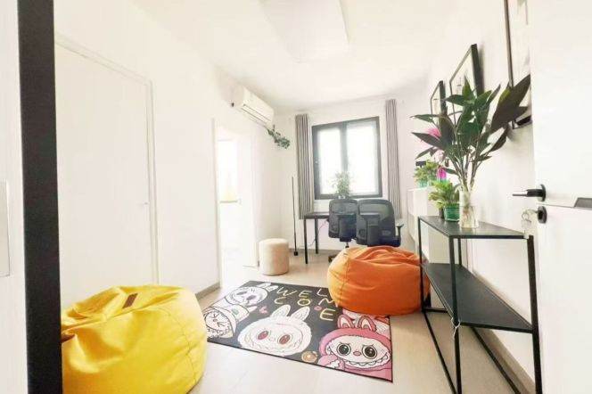 2BR Apartment in Old Xuhui (L10/L11)