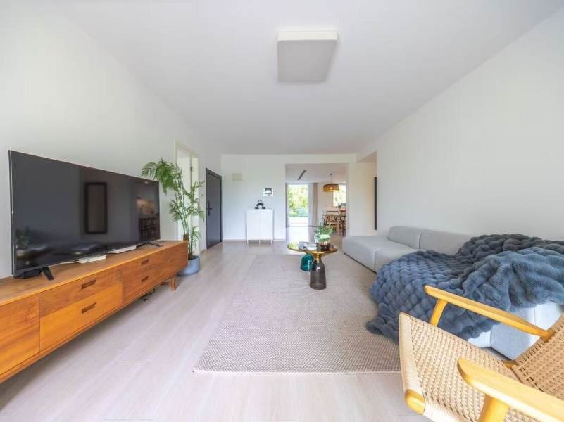 Housing image — Living Room