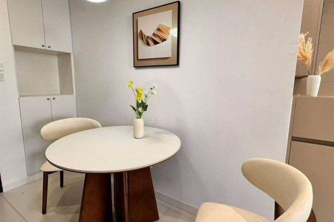 Spacious 1BR Apartment near Xinzha Rd Metro