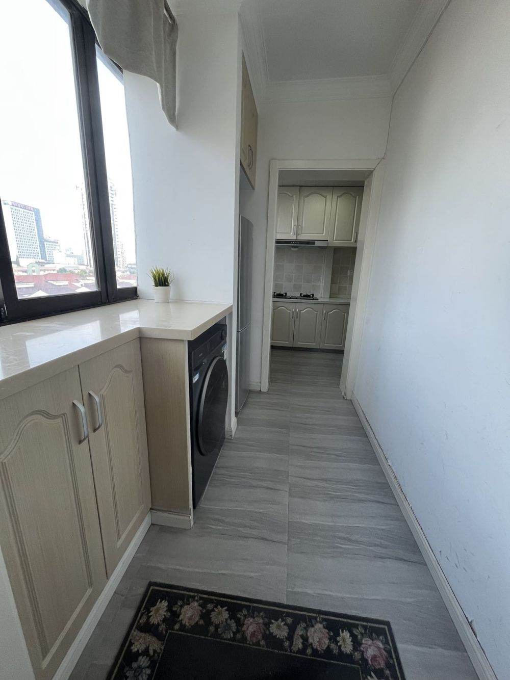Housing image — Balcony
