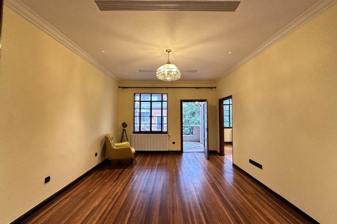 Spacious 2BR Heritage Apartment in Jing'an (L2/L7/L14)