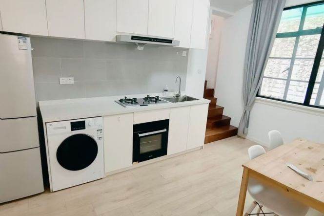 1BR Apartment in Old Xuhui (L1/L7)