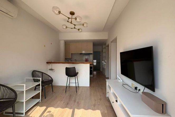 2BR Apartment in Old Xuhui (L10)