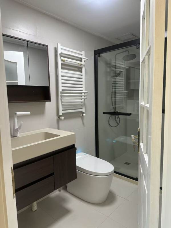 Housing image — Bathroom