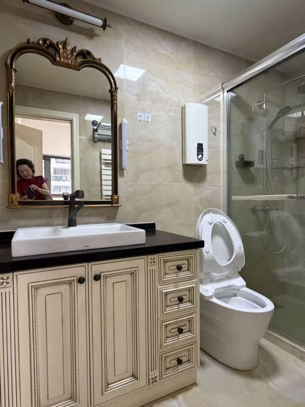 Housing image — Bathroom