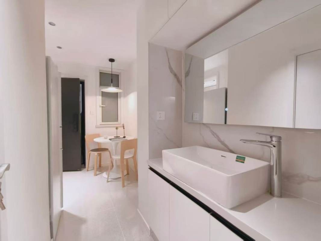 Housing image — Bathroom