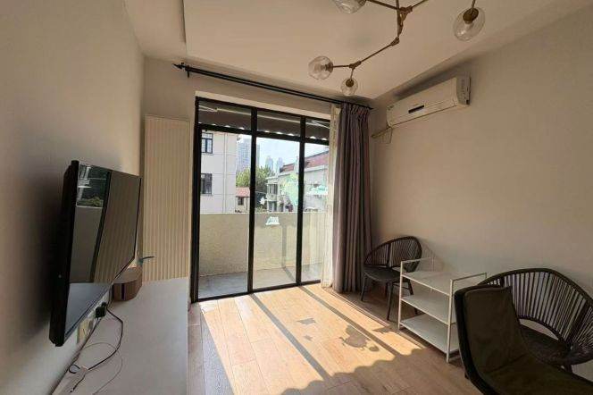 2BR Apartment in Old Xuhui (L10)