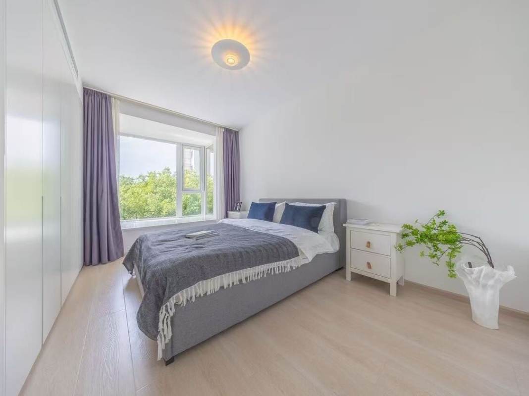 Housing image — Bedroom