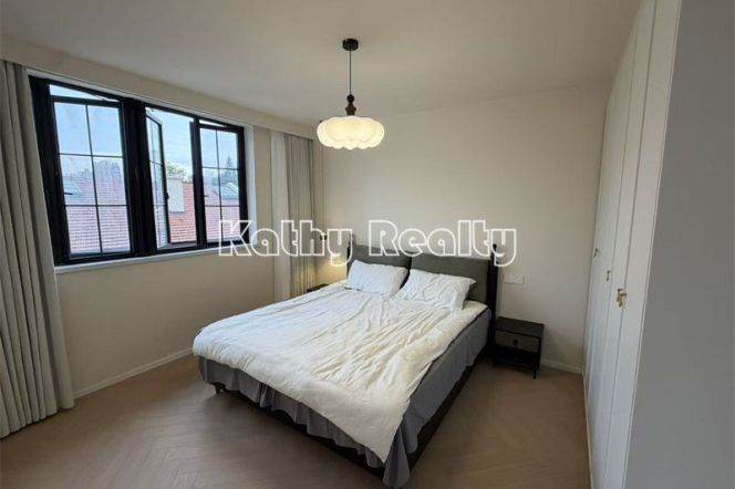 3BR Heritage Apartment near South Shaanxi Rd Metro with Terrace (L1/L10/L12/L13)