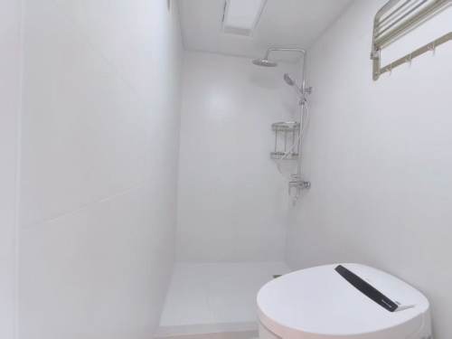 Housing image — Bathroom