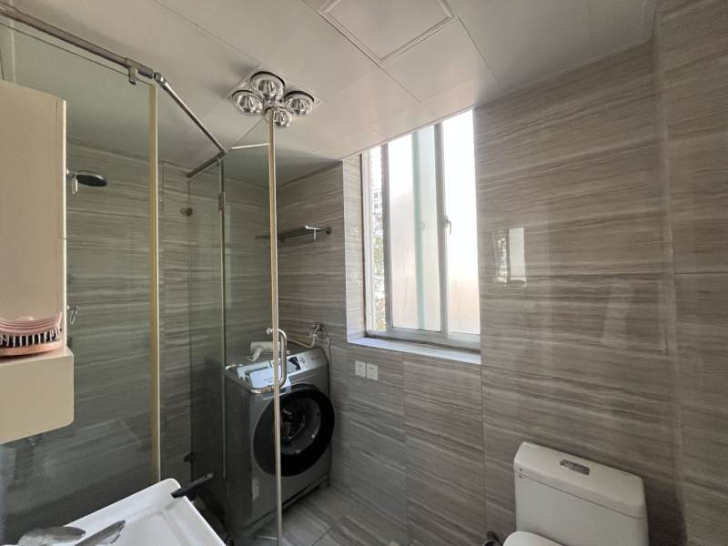 Housing image — Bathroom