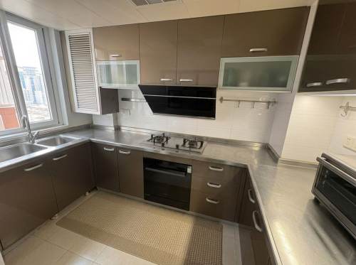 Housing image — Kitchen