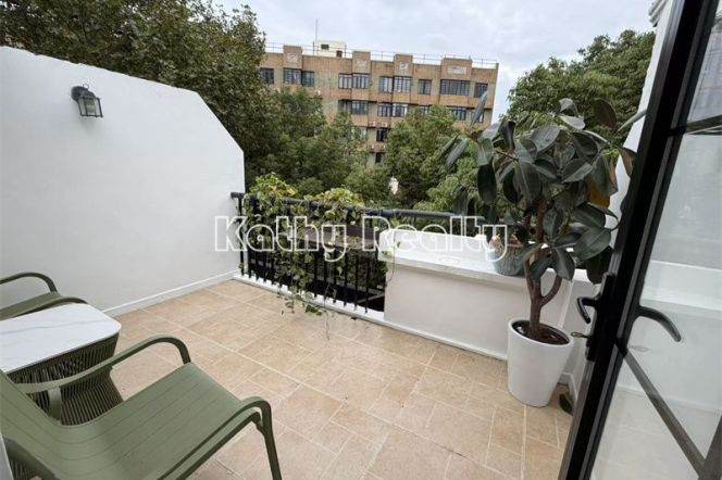 3BR Heritage Apartment near South Shaanxi Rd Metro with Terrace (L1/L10/L12/L13)