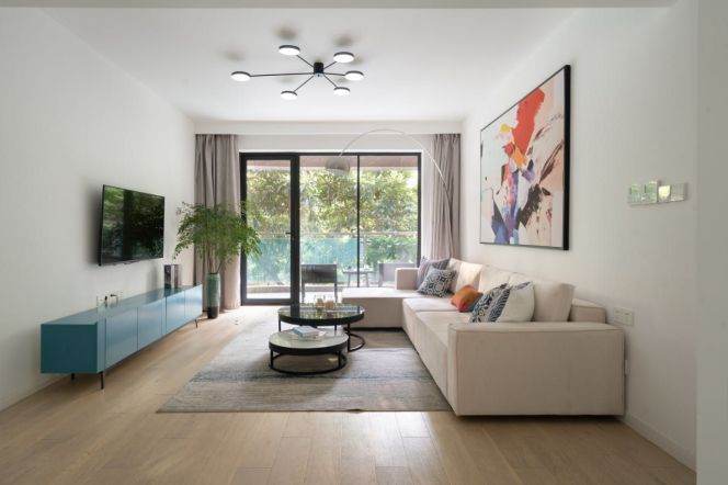 3BR Apartment at Ladoll International City with Green View (L2/L12/L13)
