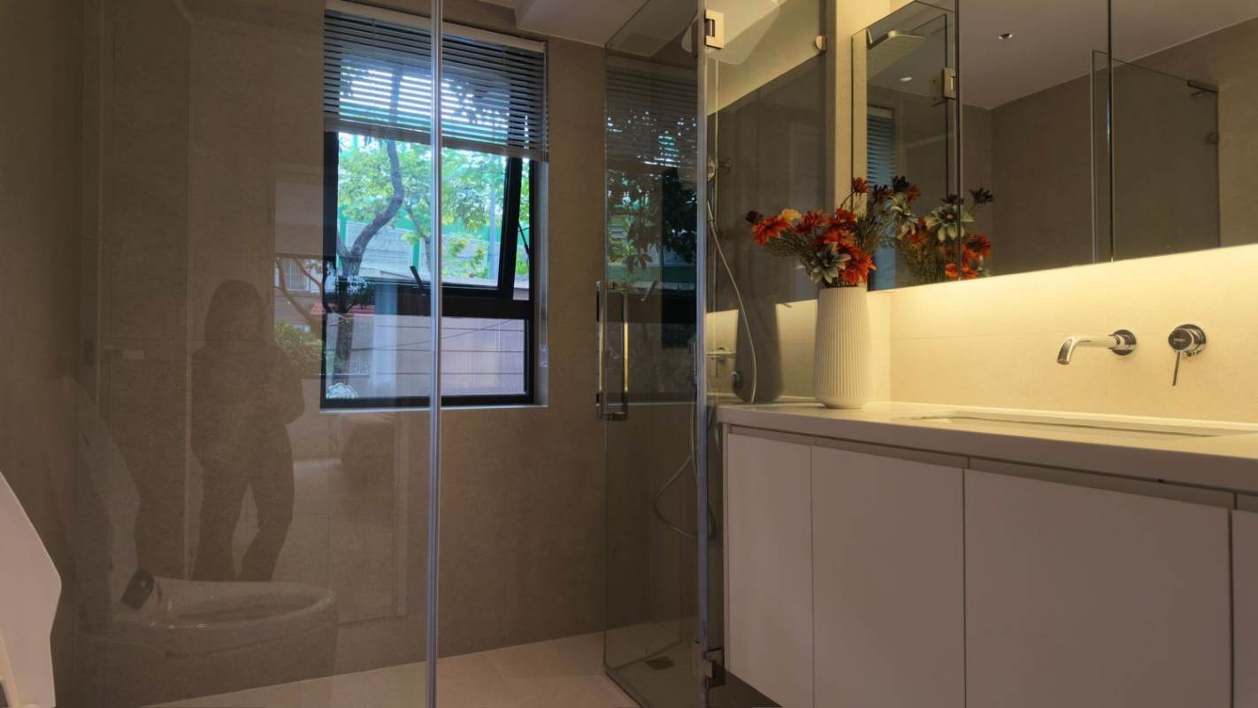 Housing image — Bathroom