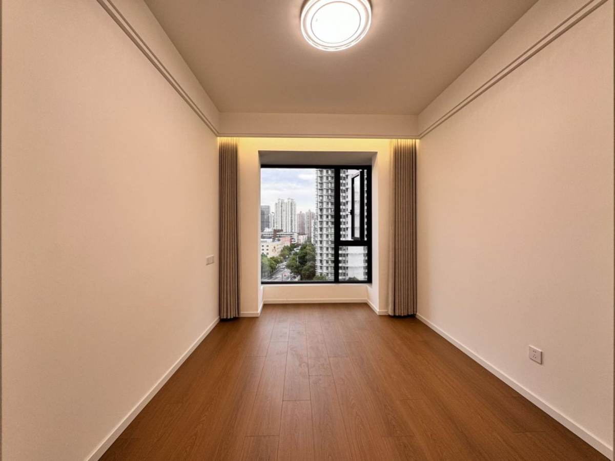 Housing image — Bedroom