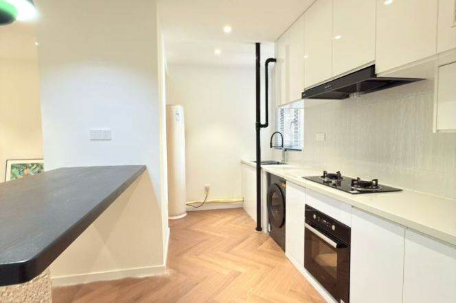 Spacious 1BR Apartment near Jiaotong University Metro (L10/L11)