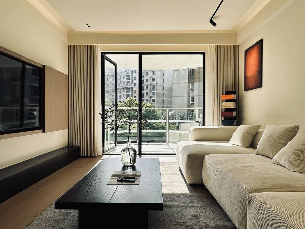 Housing image — Living Room