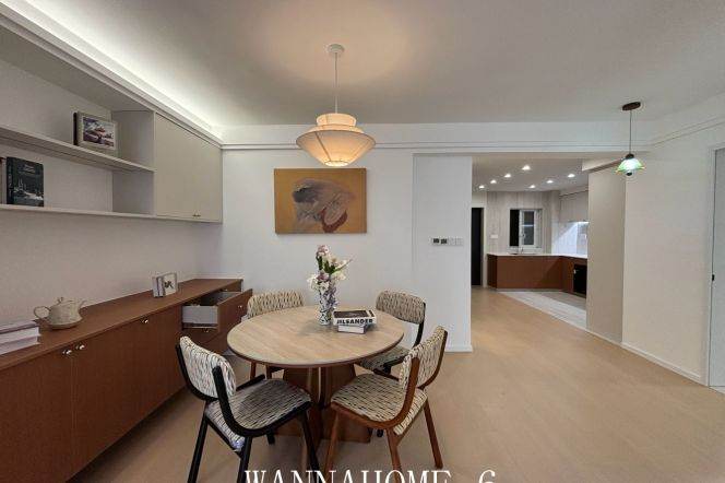 Spacious 2BR Apartment in Jing'an (L7)