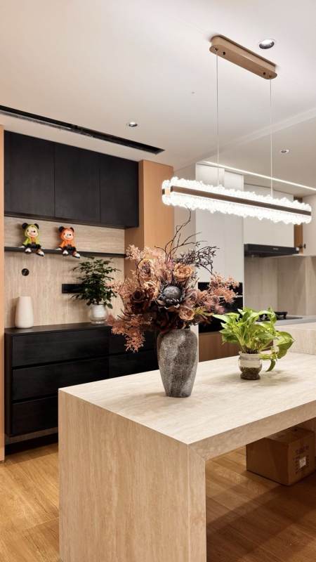 Housing image — Dining Area