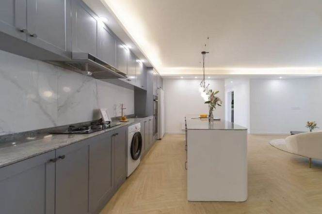 High-Floor 3BR Apartment in Old Xuhui