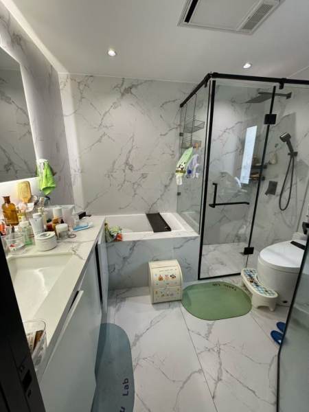 Housing image — Bathroom