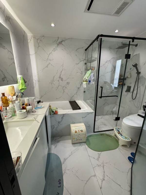 Housing image — Bathroom