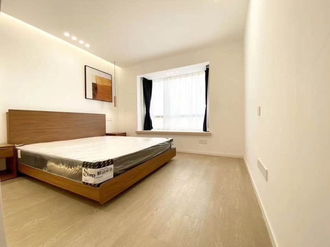 Housing image — Bedroom