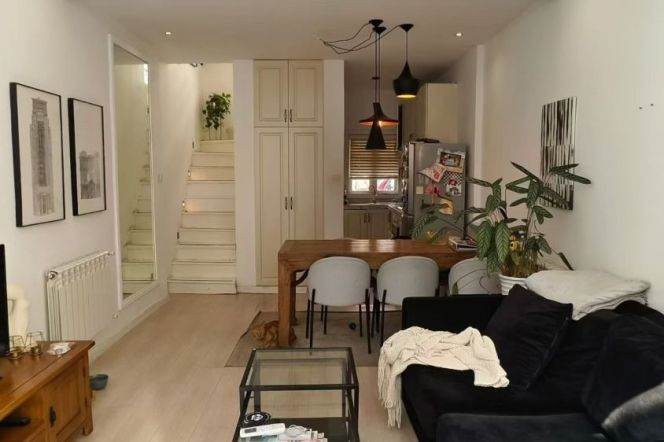 Spacious 2BR Lane House in Old Xuhui with Terrace