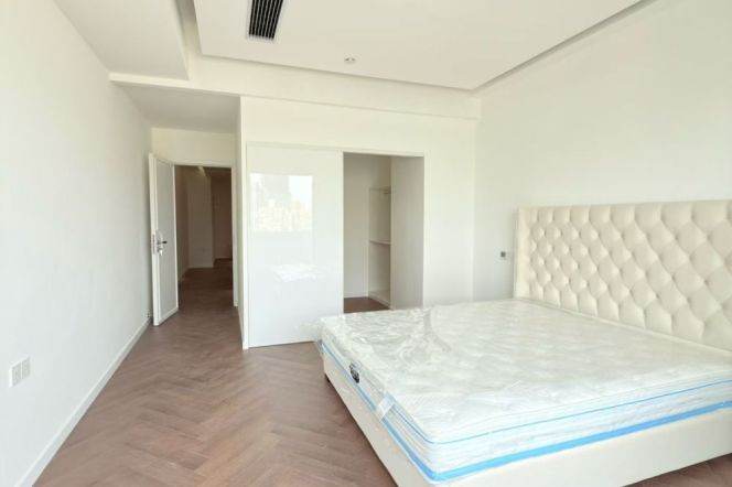 Spacious 1BR Apartment near Jiaotong University Metro (L10/L11)