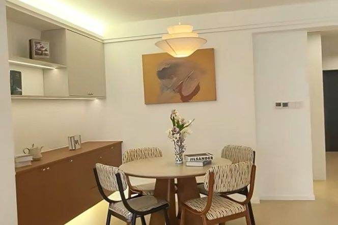 2BR Apartment in Jing'an (L7)