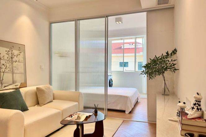 1BR Apartment near Zhongshan Park (L2/L11)