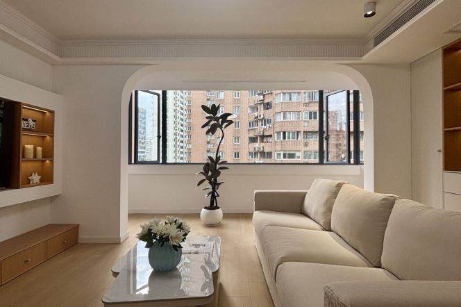 Spacious 2BR Apartment near Xujiahui Metro (L4)