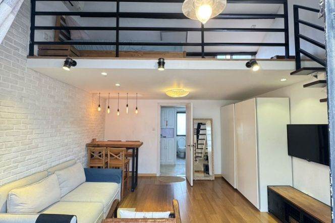 1BR Apartment in Old Xuhui with Terrace (L1/L7)