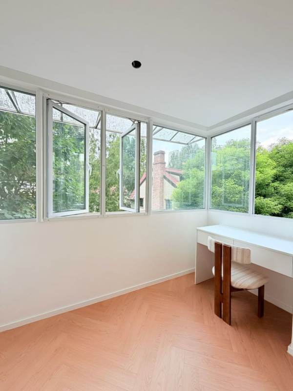Housing image — Living Room