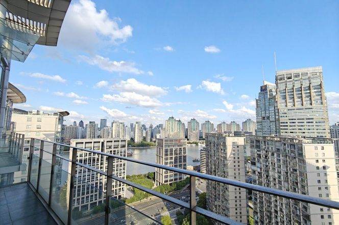High-Floor Spacious 2BR Apartment in Old Town / South Bund with Outstanding View