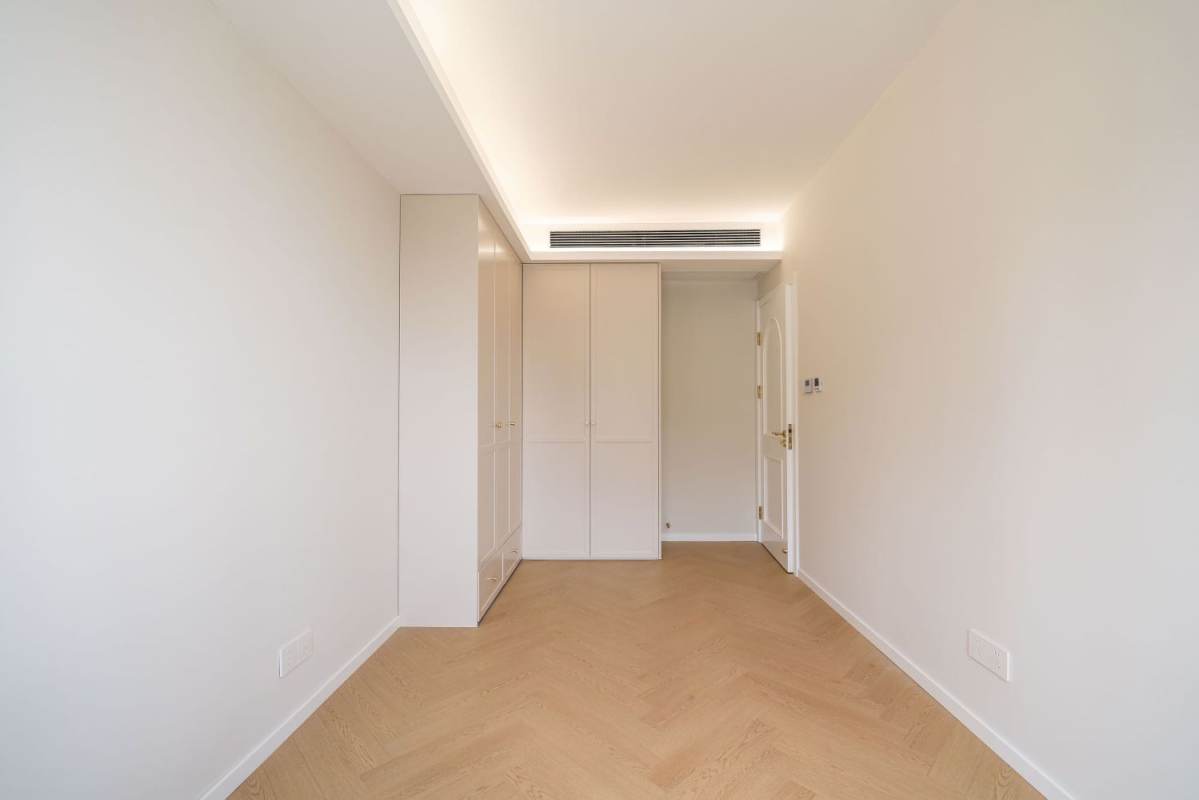 Housing image — Bedroom