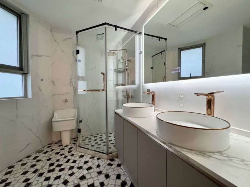 Housing image — Bathroom