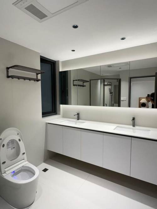 Housing image — Bathroom